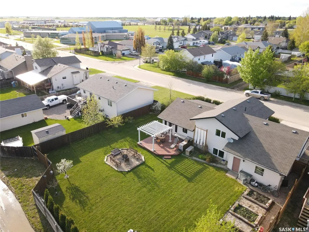 612 7th Avenue W Meadow Lake SK S9X 1B1