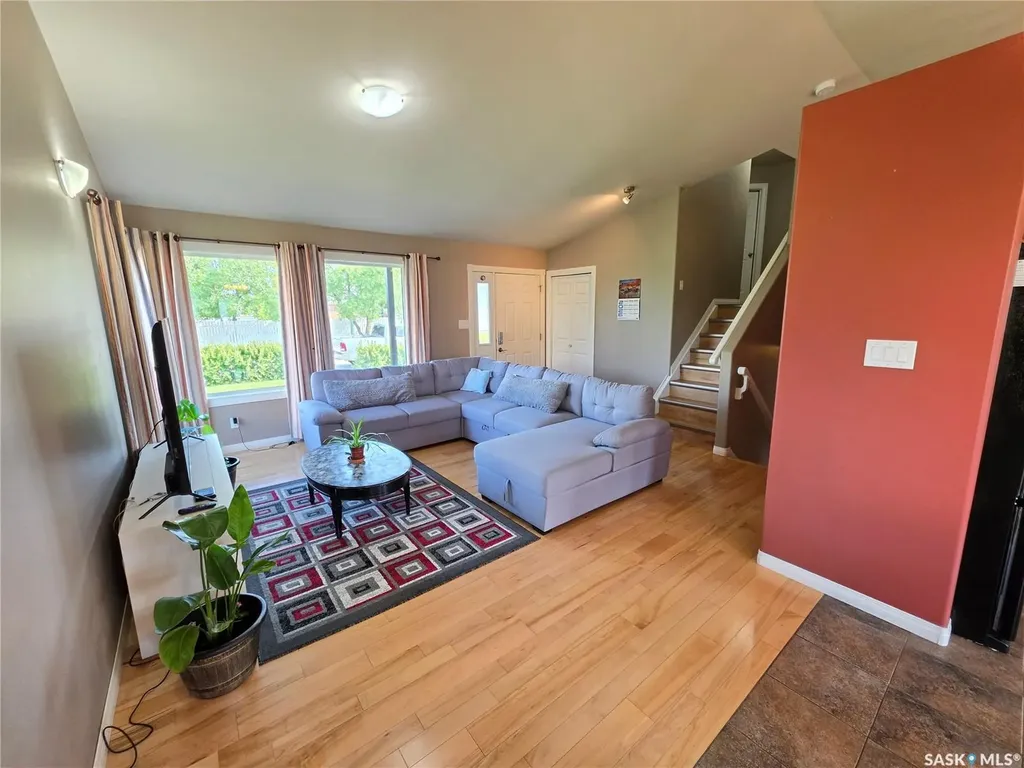612 7th Avenue W Meadow Lake SK S9X 1B1