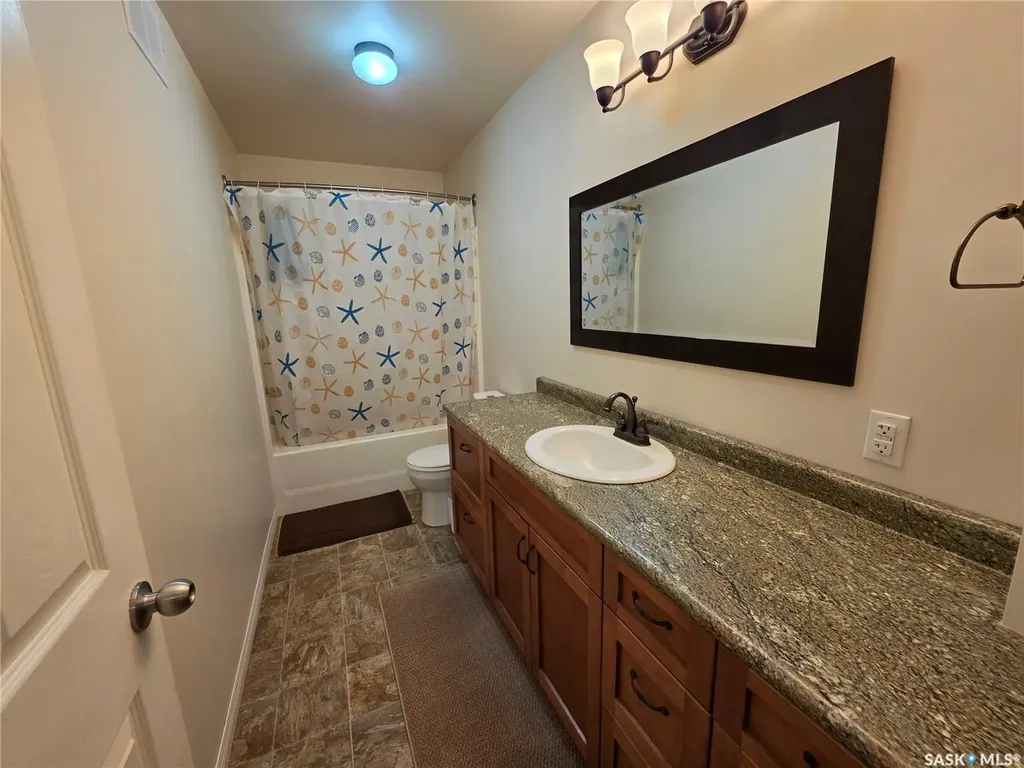 612 7th Avenue W Meadow Lake SK S9X 1B1