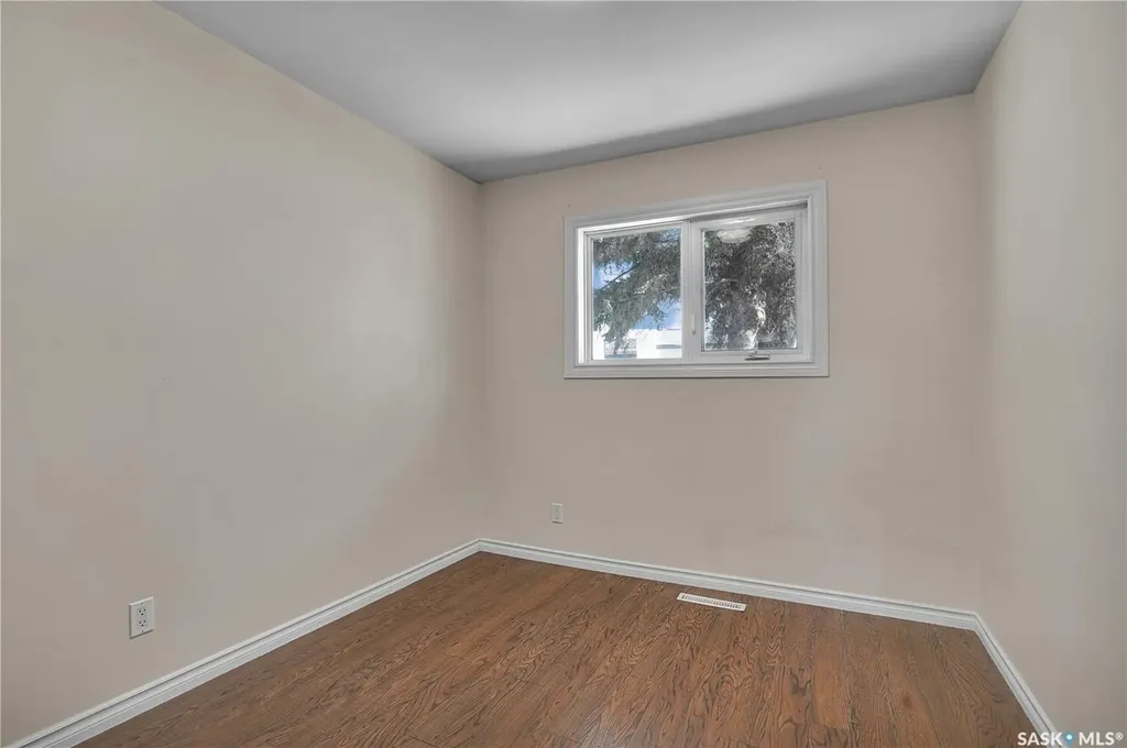 2406 Preston Avenue S Saskatoon SK S7J 2G4