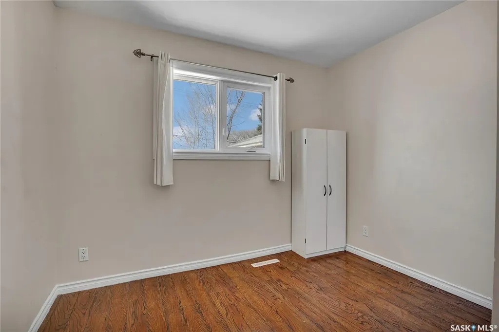 2406 Preston Avenue S Saskatoon SK S7J 2G4