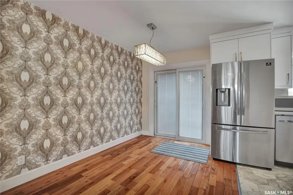 2406 Preston Avenue S Saskatoon SK S7J 2G4