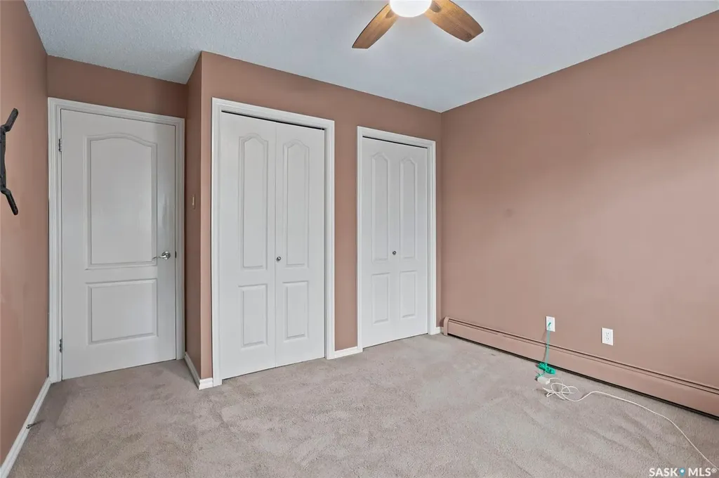 1121 Mckercher Drive Saskatoon SK S7H 5B8