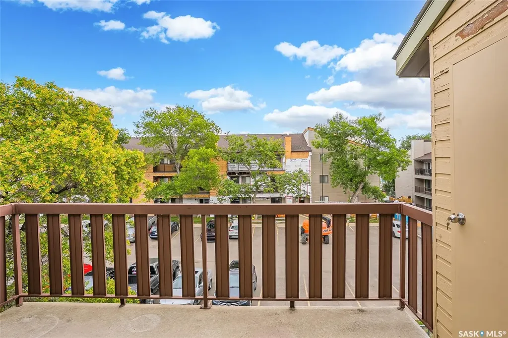 1121 Mckercher Drive Saskatoon SK S7H 5B8