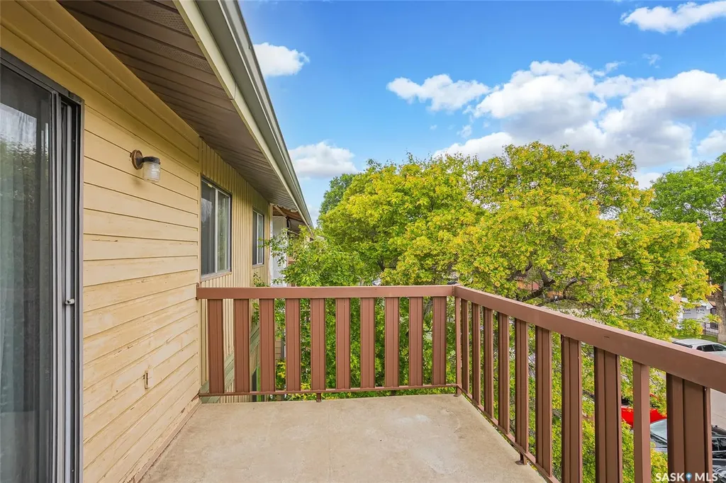 1121 Mckercher Drive Saskatoon SK S7H 5B8