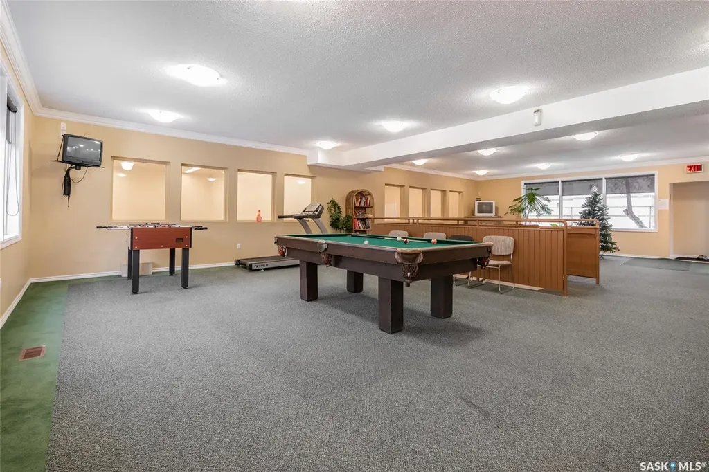 1121 Mckercher Drive Saskatoon SK S7H 5B8