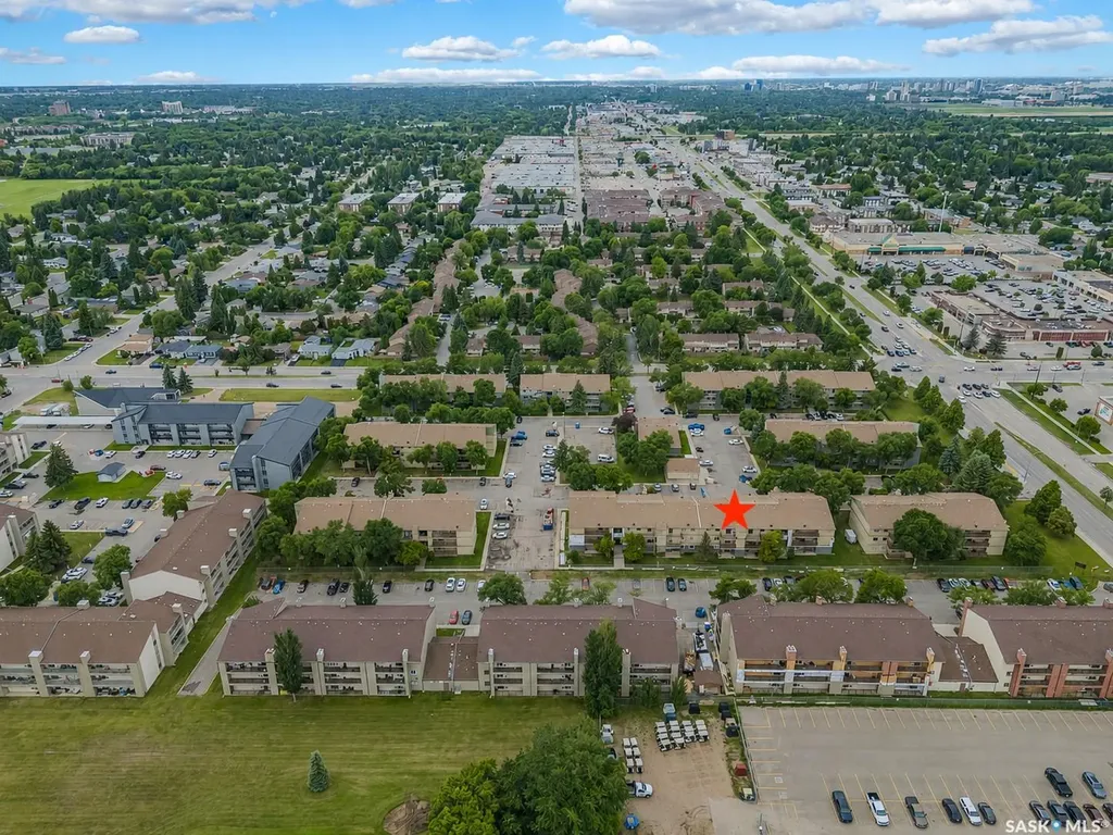1121 Mckercher Drive Saskatoon SK S7H 5B8