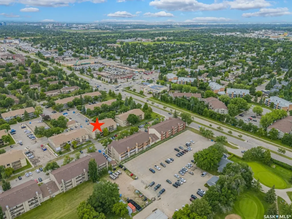 1121 Mckercher Drive Saskatoon SK S7H 5B8