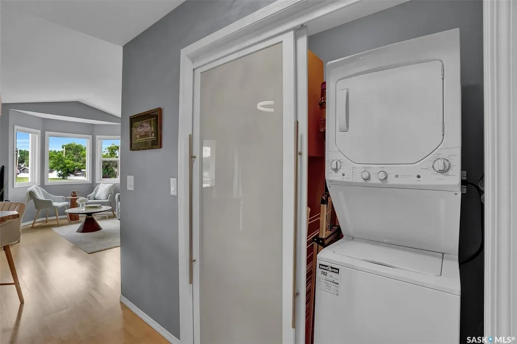 1043 Birchwood Place Regina SK S4S 7L1