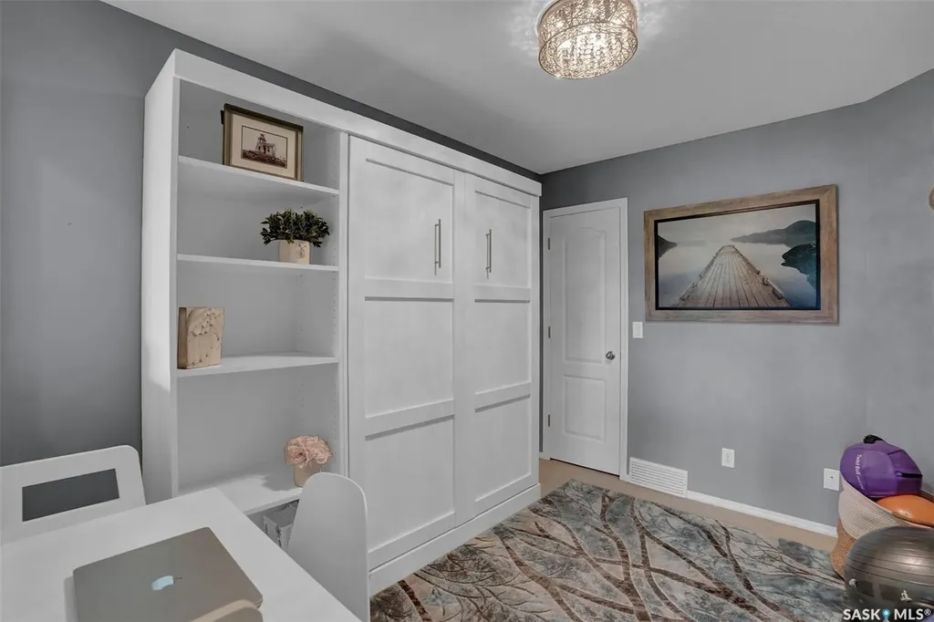 1043 Birchwood Place Regina SK S4S 7L1