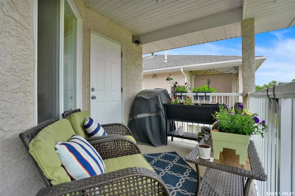 1043 Birchwood Place Regina SK S4S 7L1