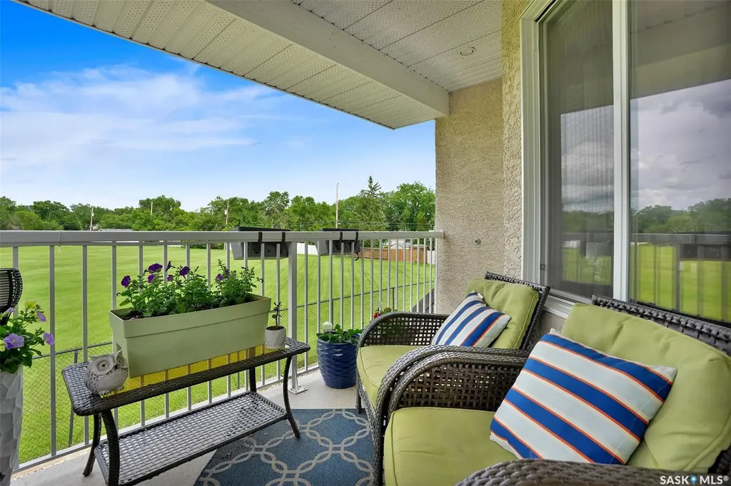 1043 Birchwood Place Regina SK S4S 7L1