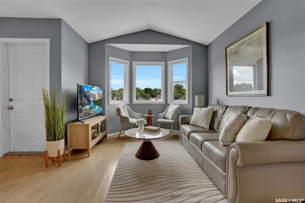 1043 Birchwood Place Regina SK S4S 7L1