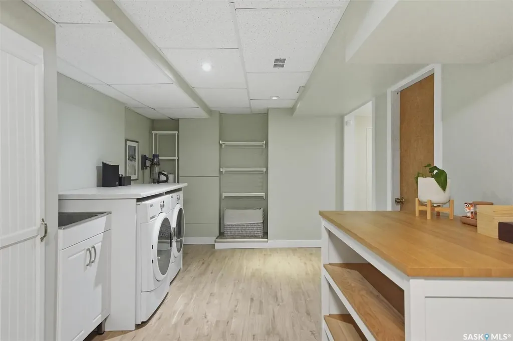 713 Melrose Avenue Saskatoon SK S7N 0Y6