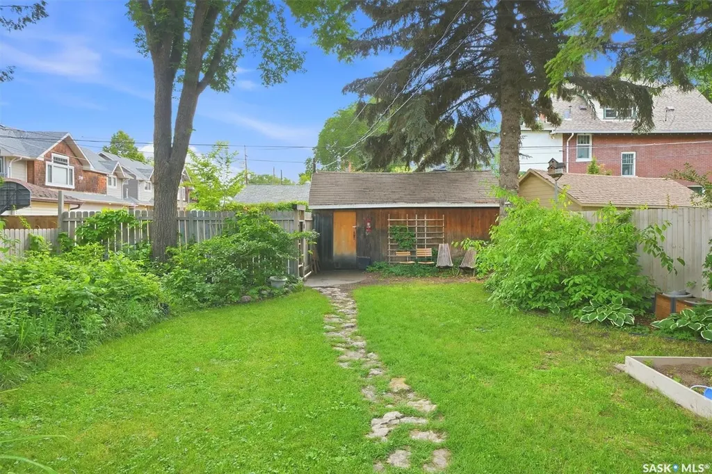 713 Melrose Avenue Saskatoon SK S7N 0Y6