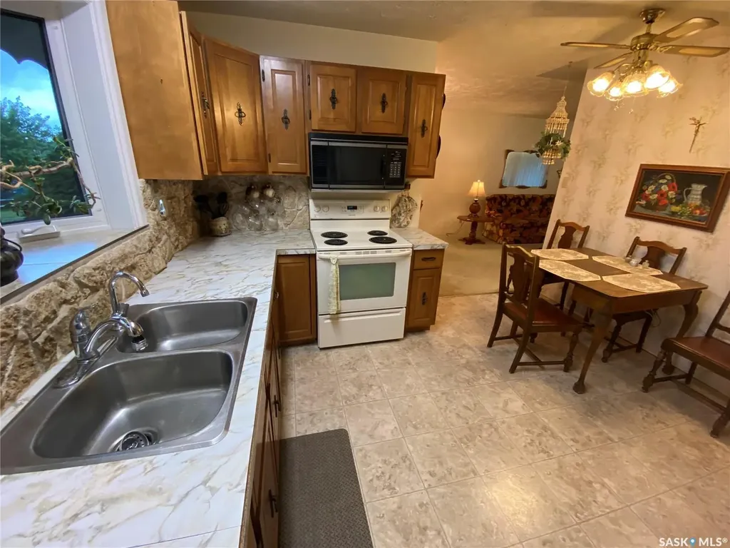 348 Wellington Park Road Yorkton SK S3N 3B7