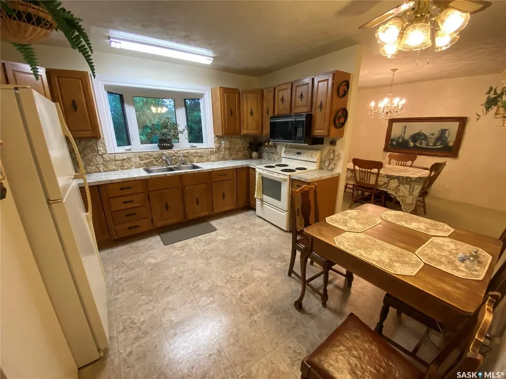 348 Wellington Park Road Yorkton SK S3N 3B7