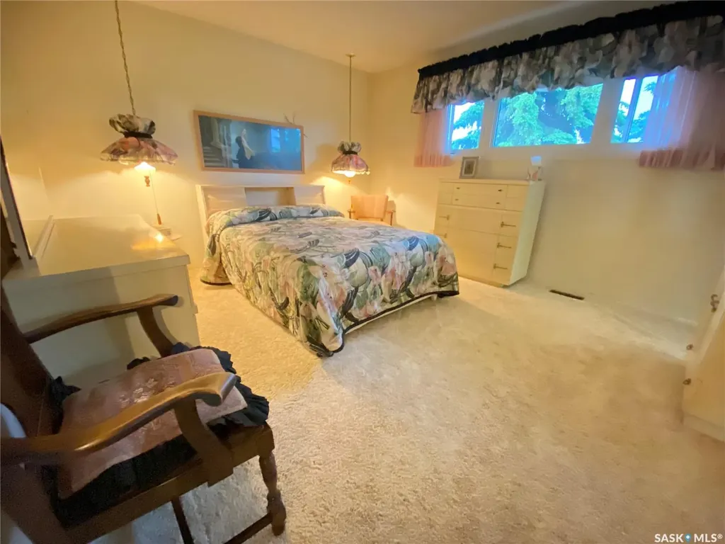 348 Wellington Park Road Yorkton SK S3N 3B7