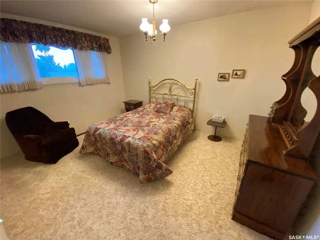 348 Wellington Park Road Yorkton SK S3N 3B7