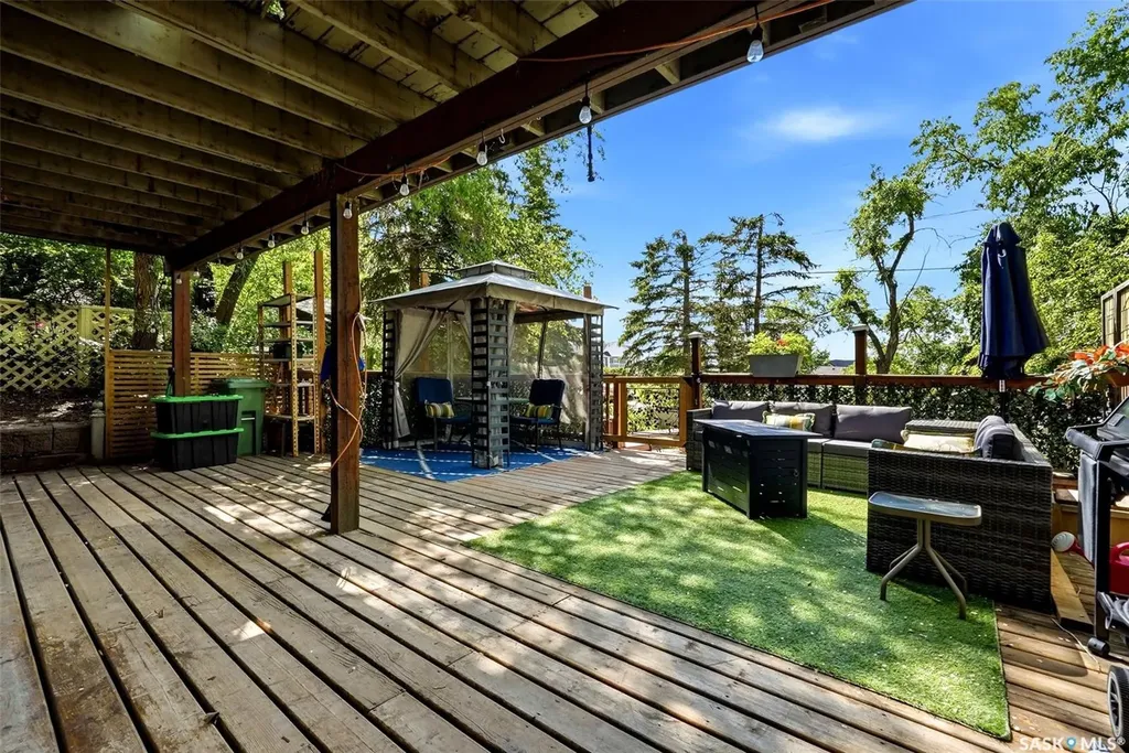213 Grove Avenue Saskatchewan Beach SK S0G 4L0