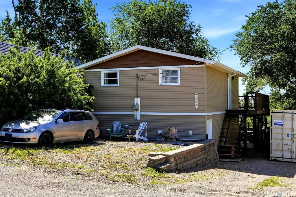213 Grove Avenue Saskatchewan Beach SK S0G 4L0