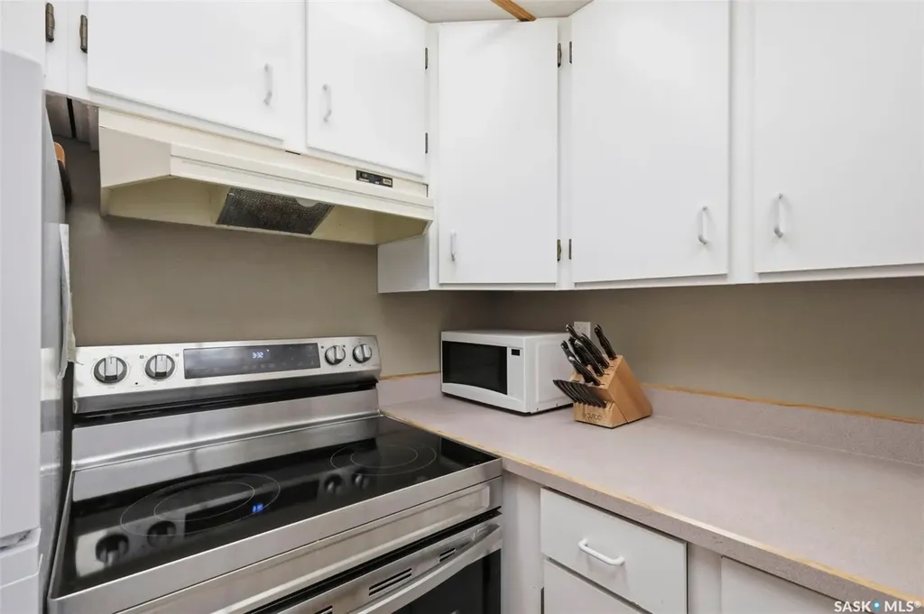114 Clarence Avenue S Saskatoon SK S7N 1H1