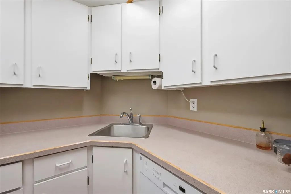 114 Clarence Avenue S Saskatoon SK S7N 1H1
