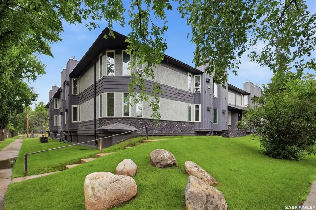 114 Clarence Avenue S Saskatoon SK S7N 1H1
