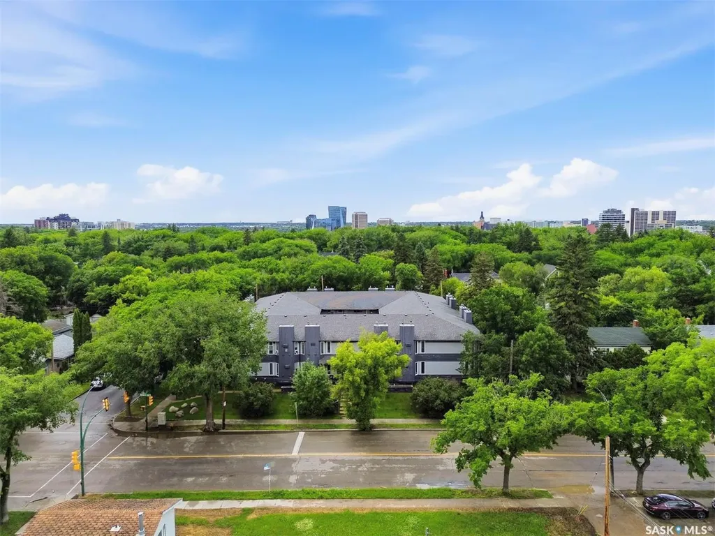 114 Clarence Avenue S Saskatoon SK S7N 1H1