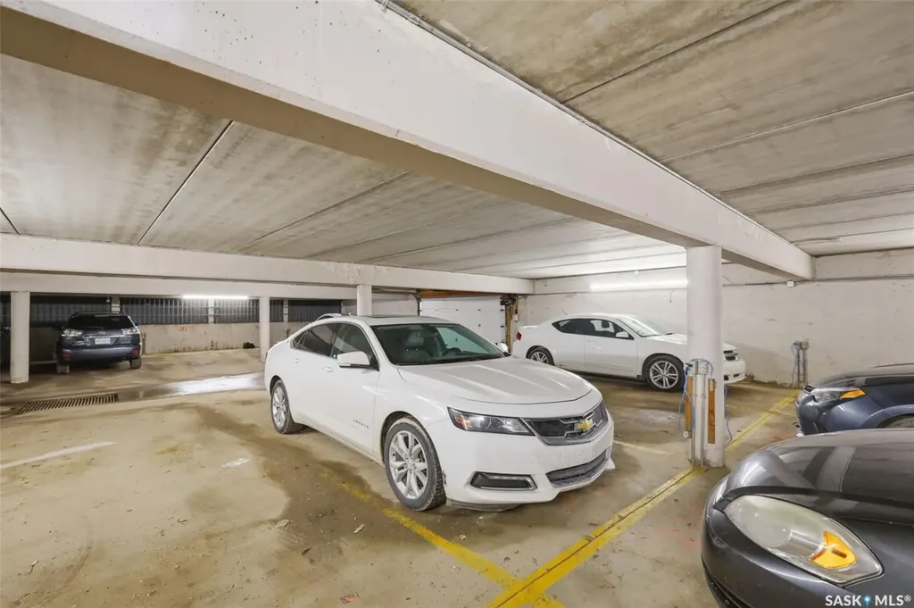 114 Clarence Avenue S Saskatoon SK S7N 1H1