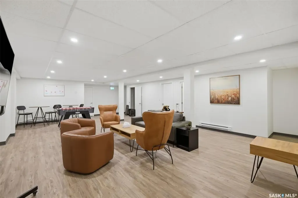 114 Clarence Avenue S Saskatoon SK S7N 1H1