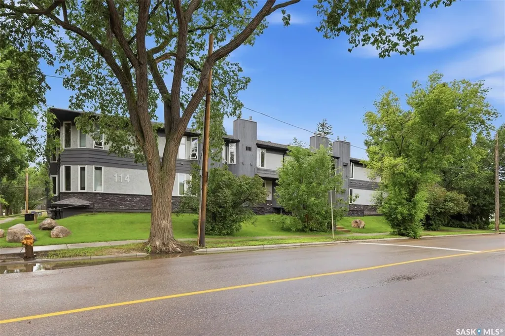 114 Clarence Avenue S Saskatoon SK S7N 1H1