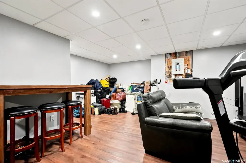 415 Lynd Crescent Saskatoon SK S7T 0C2