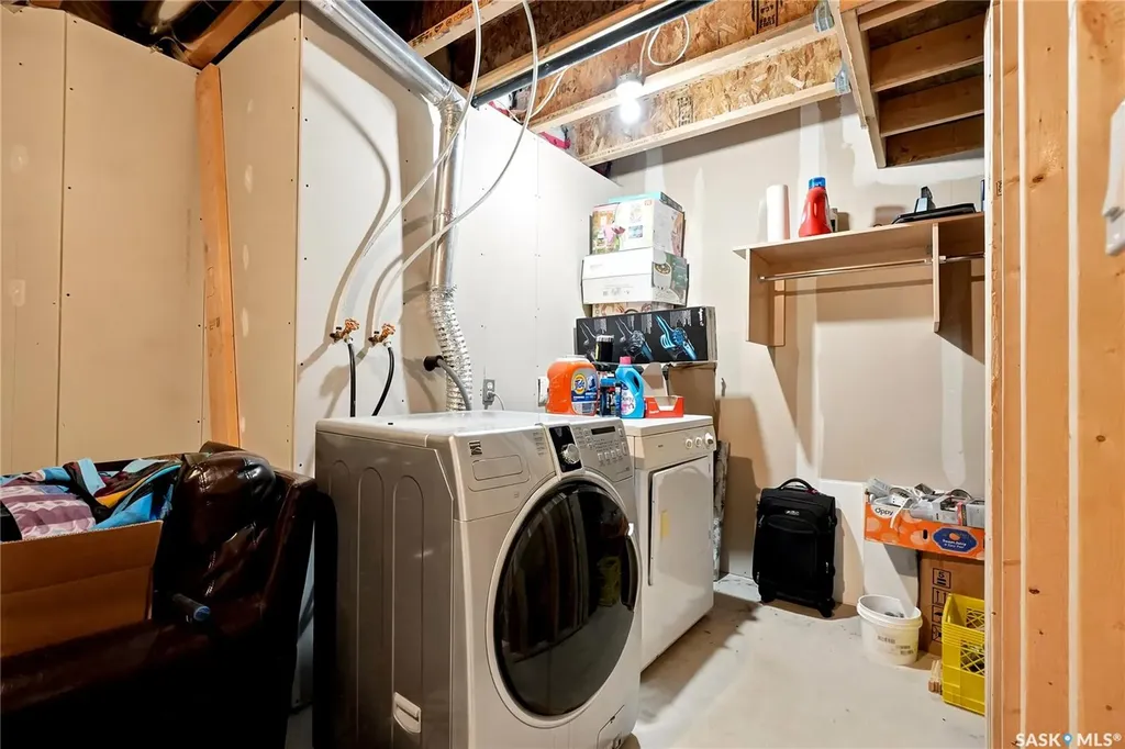 415 Lynd Crescent Saskatoon SK S7T 0C2