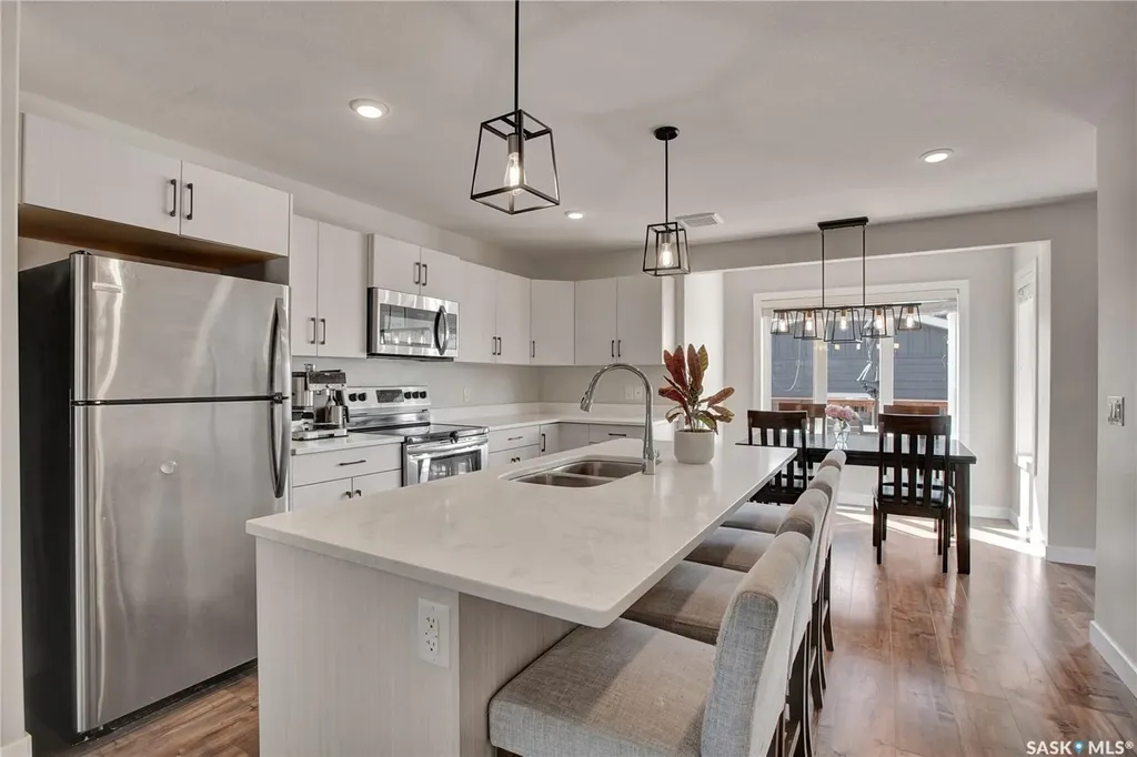 155 Stilling Mews Saskatoon SK S7V 0P3
