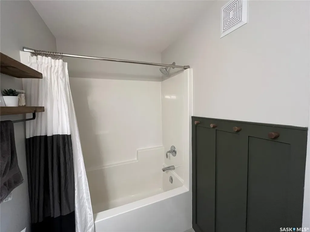 155 Stilling Mews Saskatoon SK S7V 0P3
