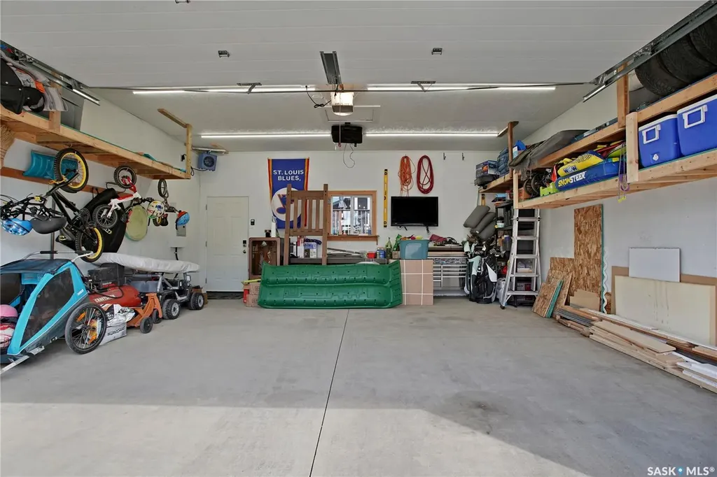 155 Stilling Mews Saskatoon SK S7V 0P3