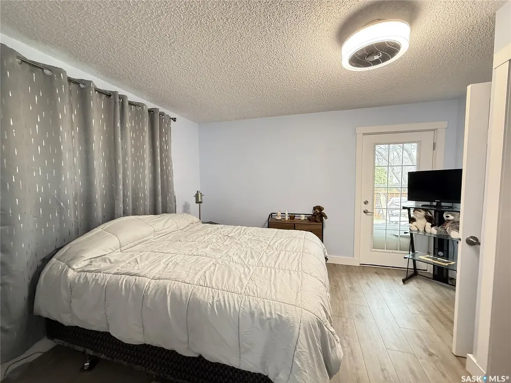615 Windsor Street Weyburn SK S4H 0X1