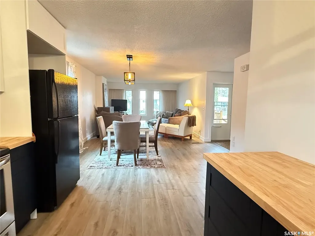 615 Windsor Street Weyburn SK S4H 0X1
