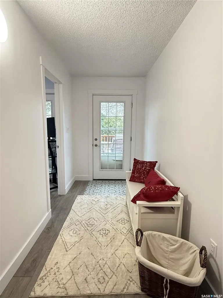615 Windsor Street Weyburn SK S4H 0X1