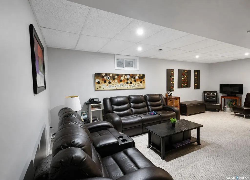 800 1st Street E Prince Albert SK S6V 0C2