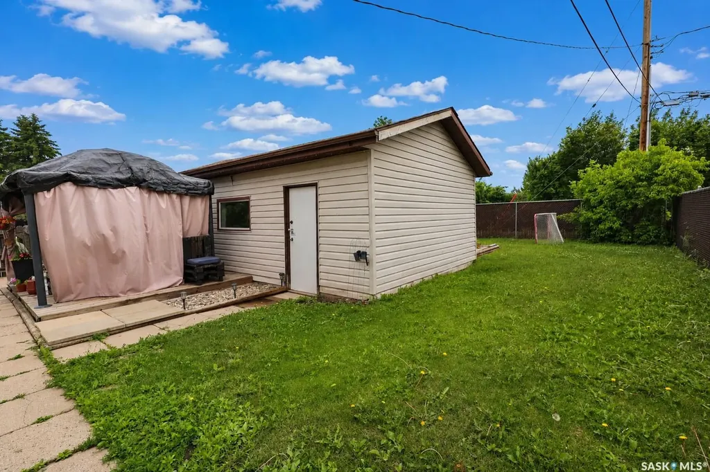 800 1st Street E Prince Albert SK S6V 0C2