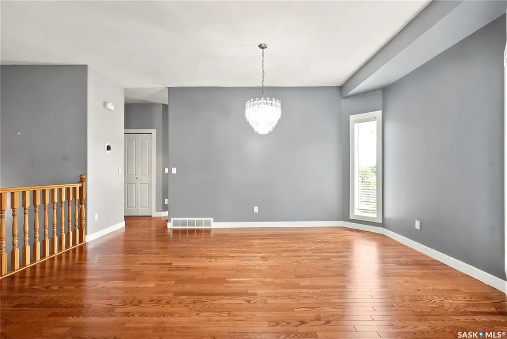 315 Bayview Crescent Saskatoon SK S7V 1B5