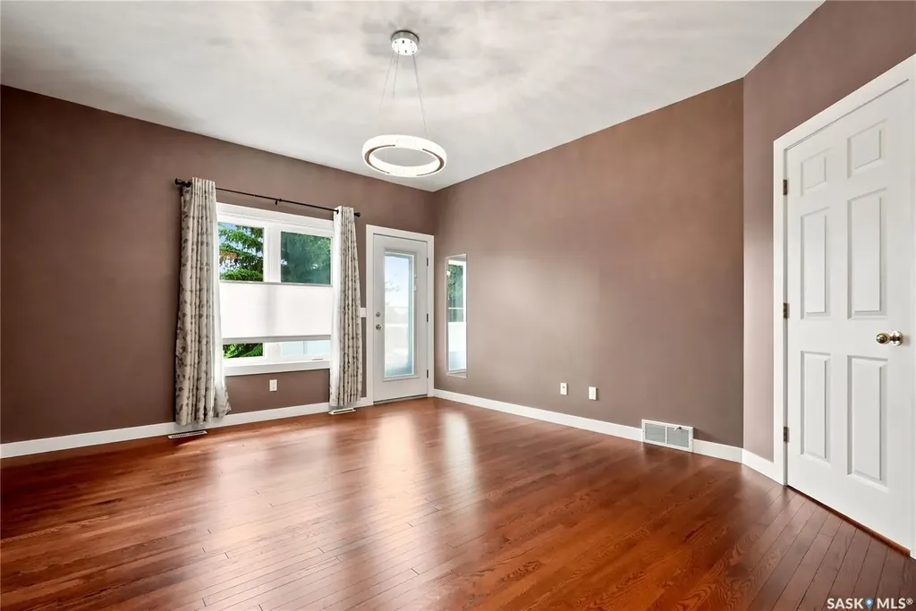 315 Bayview Crescent Saskatoon SK S7V 1B5