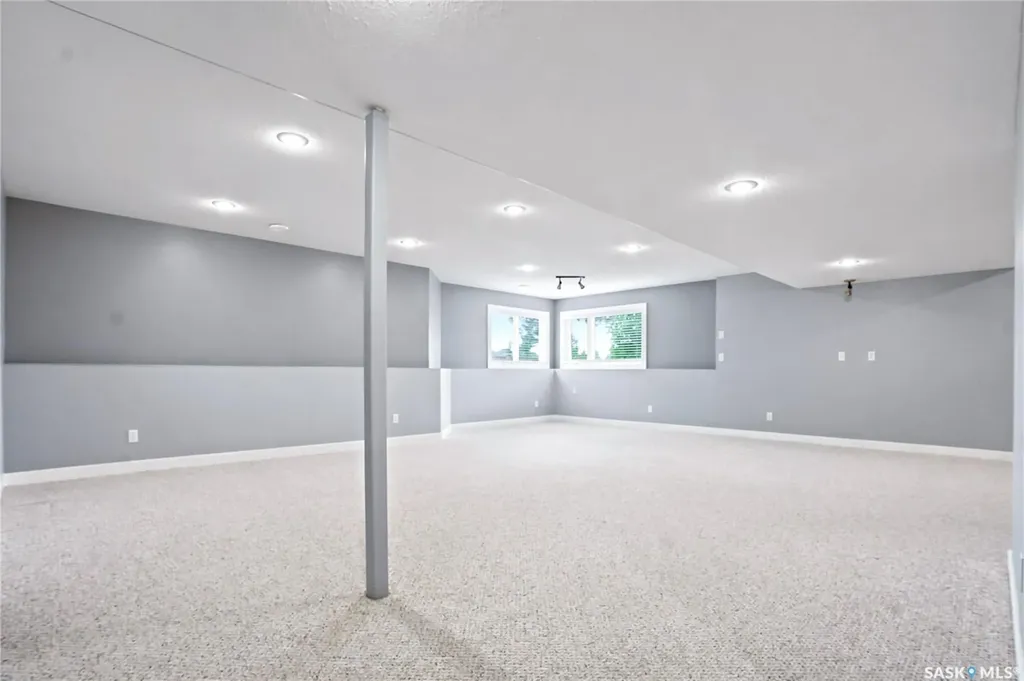 315 Bayview Crescent Saskatoon SK S7V 1B5