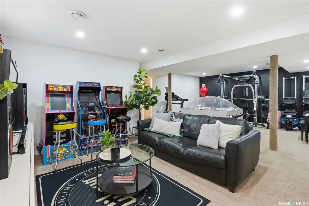 3627 Nottingham Crescent Regina SK S4V 2Z9