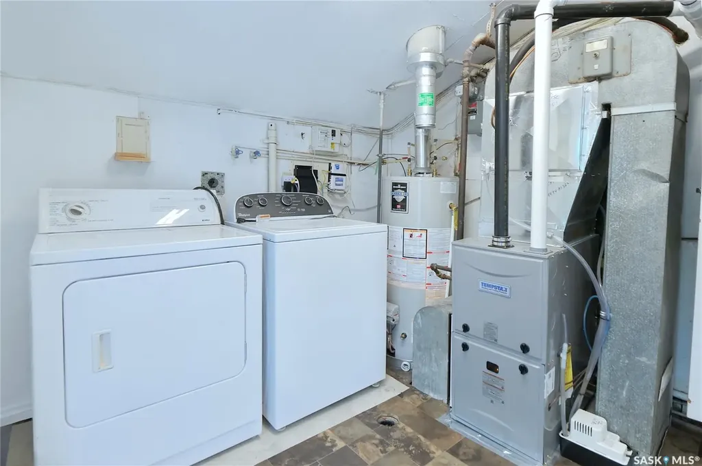 568 Athabasca Street E Moose Jaw SK S6H 0M1
