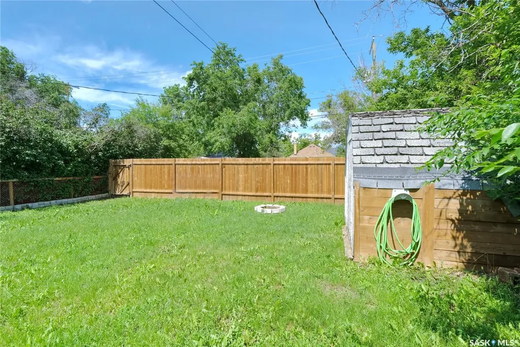 568 Athabasca Street E Moose Jaw SK S6H 0M1
