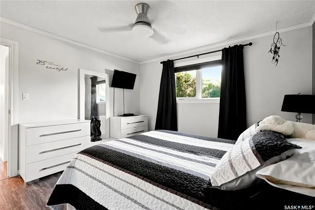 559 Delaronde Road Saskatoon SK S7J 4A7