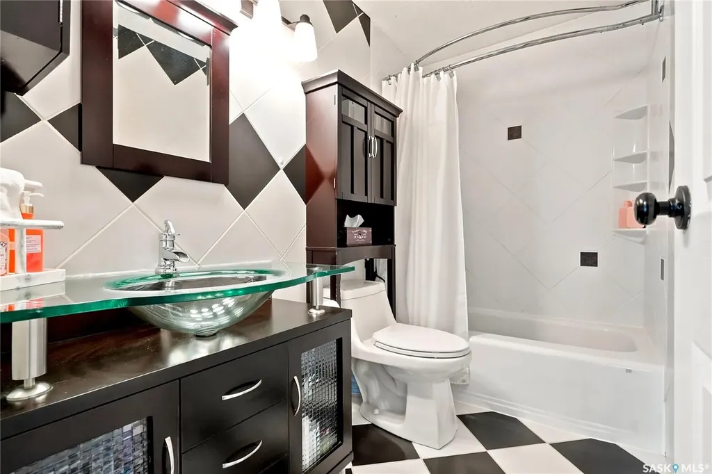 559 Delaronde Road Saskatoon SK S7J 4A7